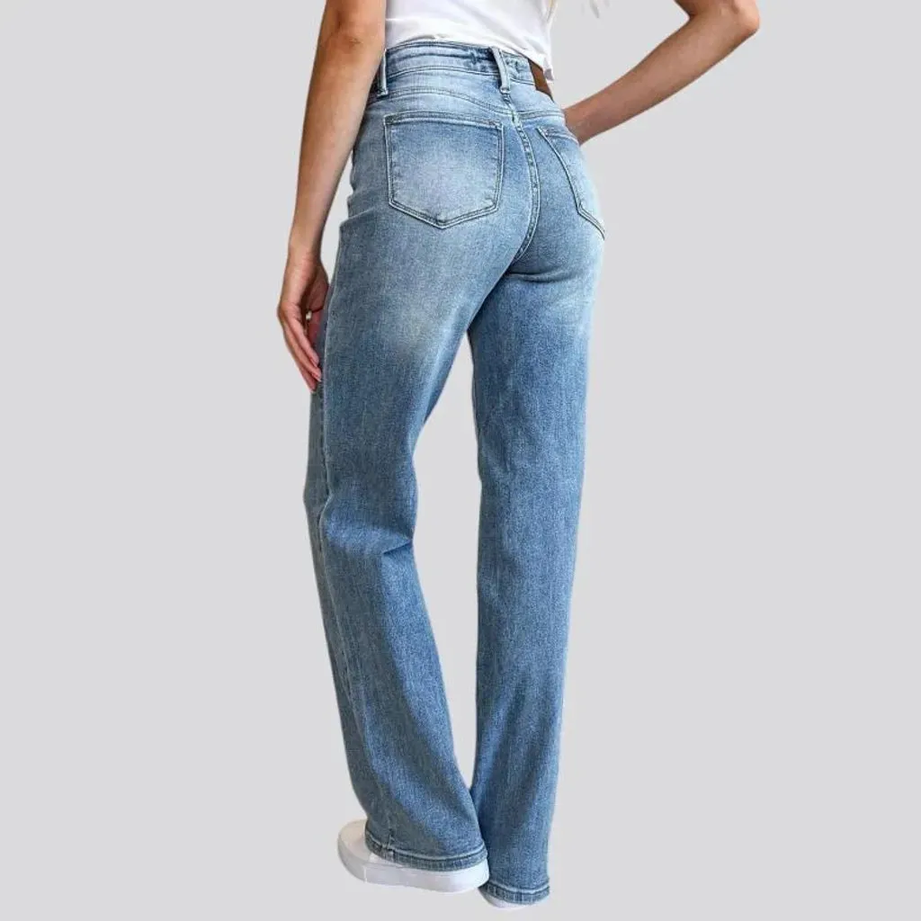 Light-wash women's sanded jeans