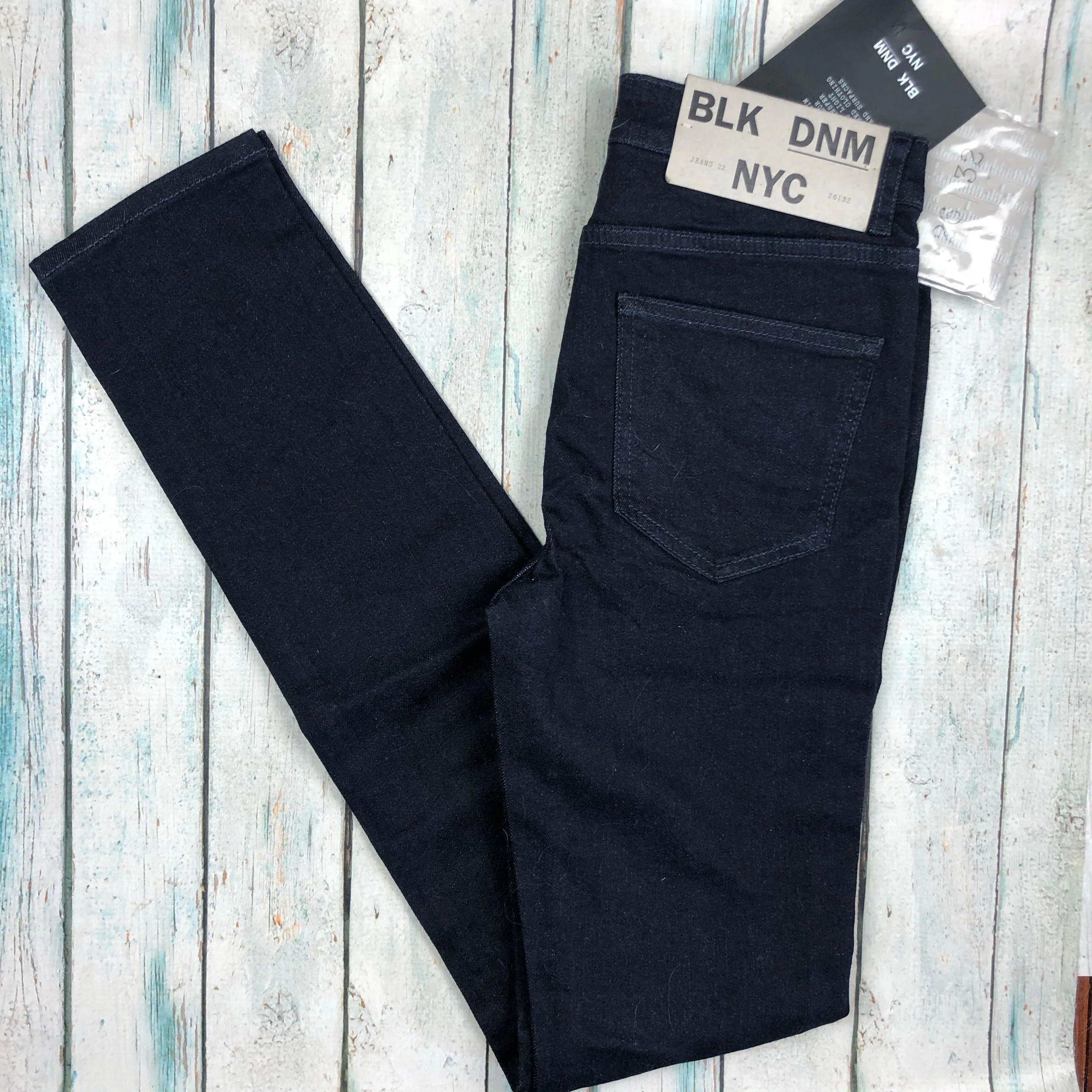 NWT -BLK DNM NYC 'Jeans 22' Dark Indigo Mid Rise Skinny Jeans  - Size 27/32