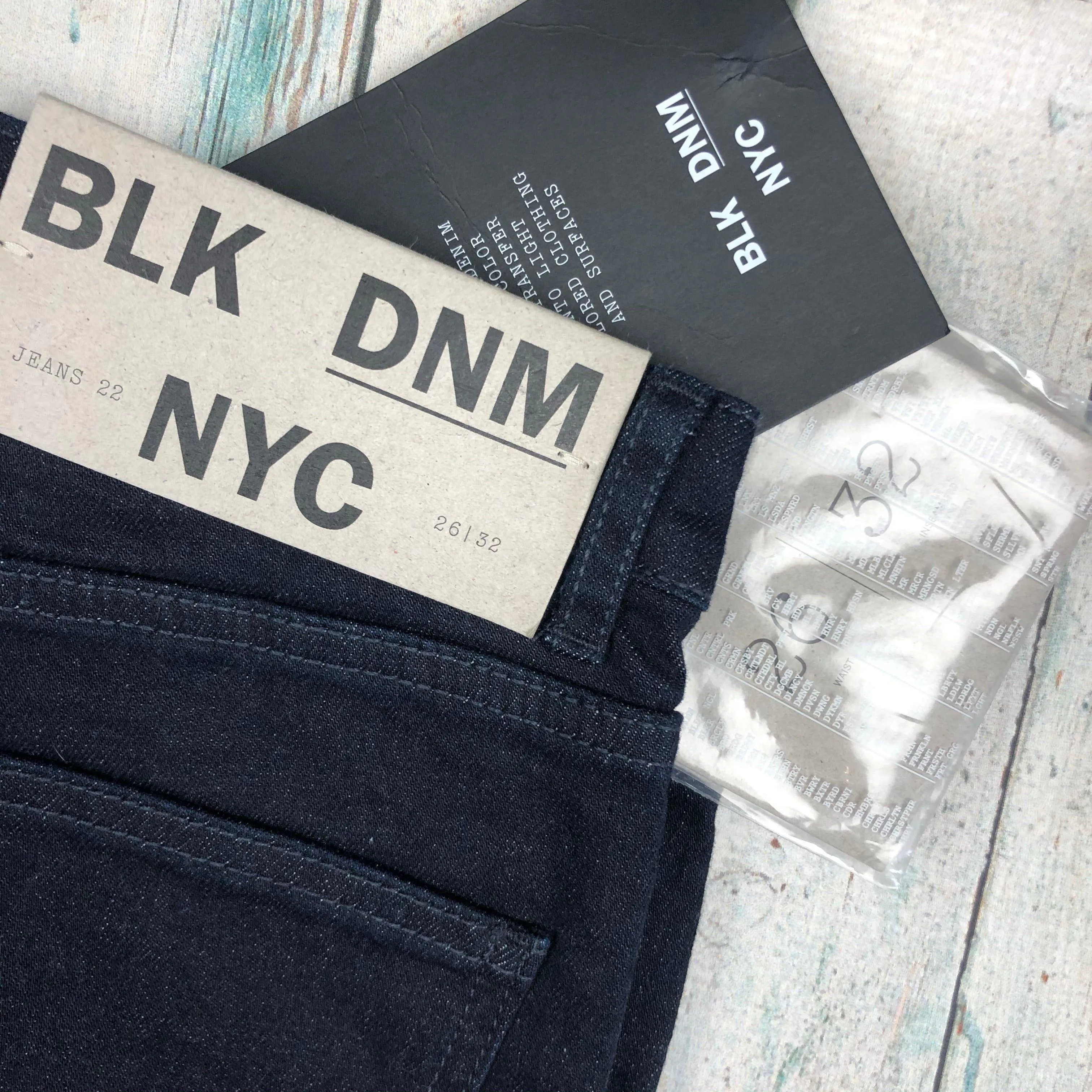 NWT -BLK DNM NYC 'Jeans 22' Dark Indigo Mid Rise Skinny Jeans  - Size 27/32
